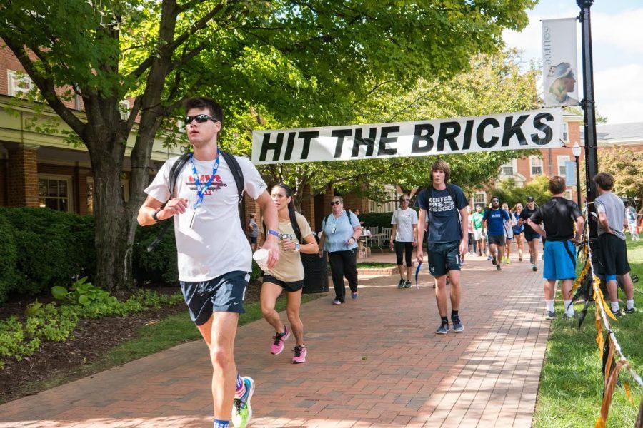 Students “Hit the Bricks” for cancer research