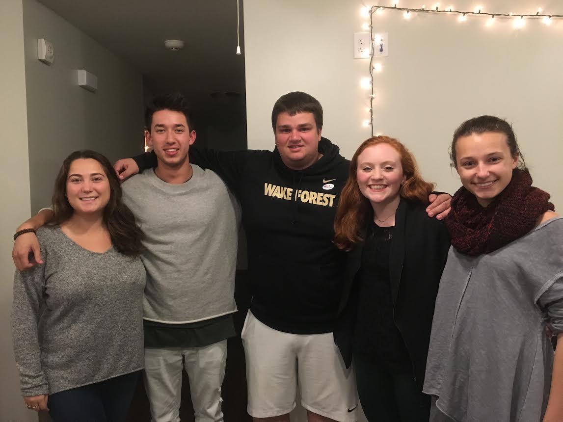 Dinner with 7 Strangers brings students together