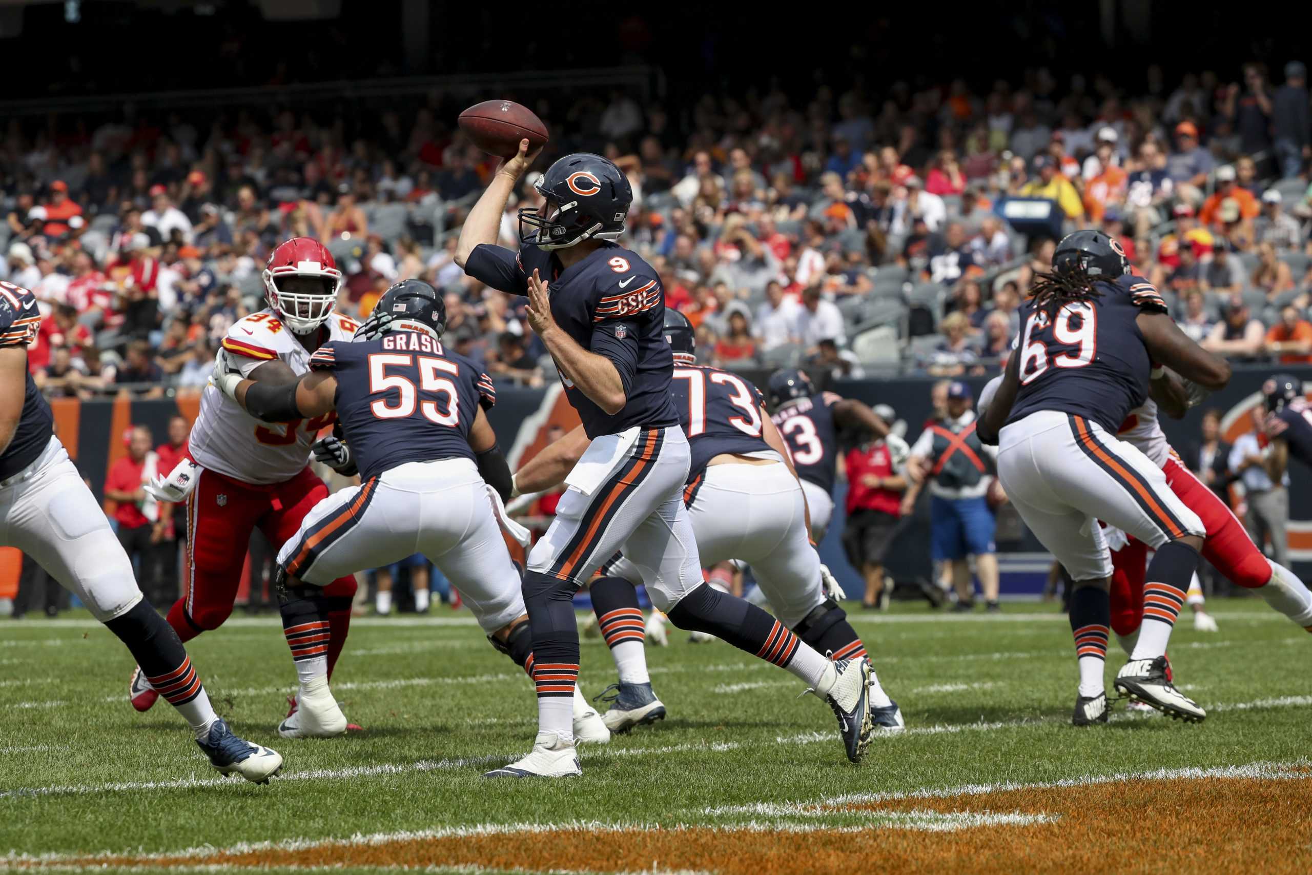 Chicago Bears quarterback Tyler Bray (9) throws a pass during the second half against the Kansas City Chiefs in the third preseason game of the season on Saturday, Aug. 25, 2018 at Soldier Field in Chicago, Ill. (Armando L. Sanchez/Chicago Tribune/TNS)