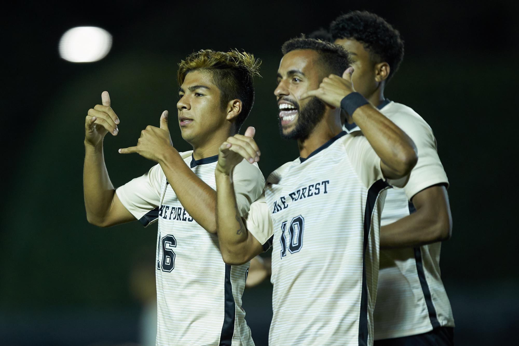 Mens Soccer Maintains Undefeated Status