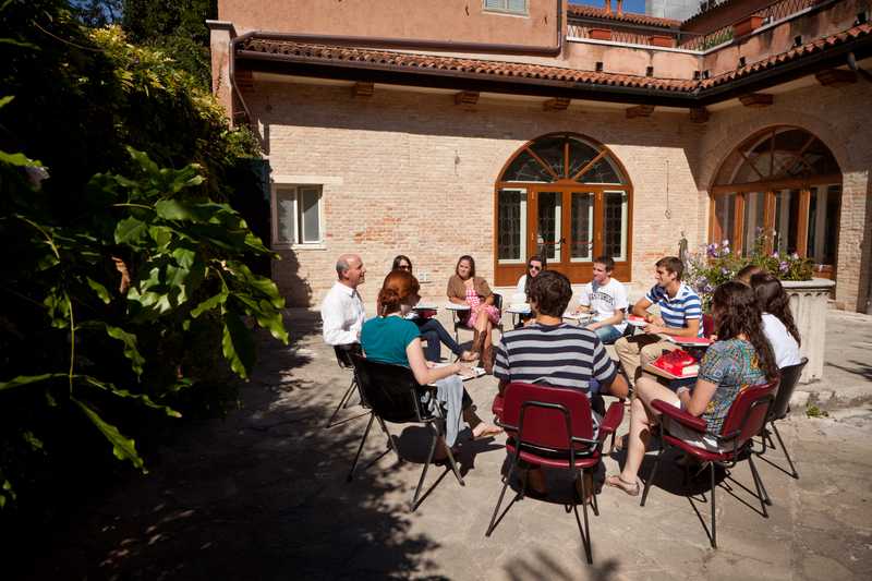 The+Wake+Forest+residential+study+abroad+program+at+Casa+Artom%2C+in+Venice%2C+Italy%2C+Thursday%2C+September+23%2C+2010.++Professor+David+Lubin+teaches+a+class+outside.
