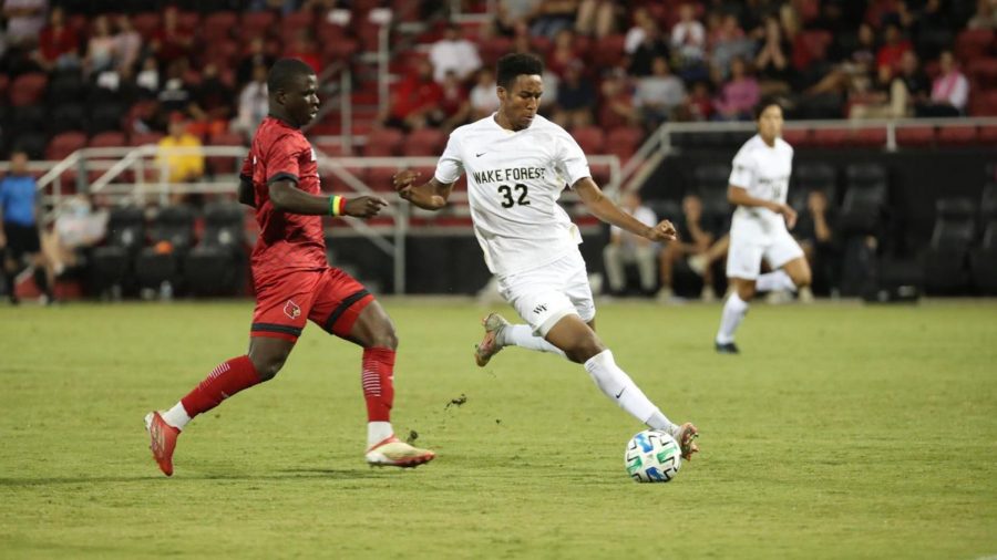 Men’s soccer hits wall, loses 3-0 to Louisville