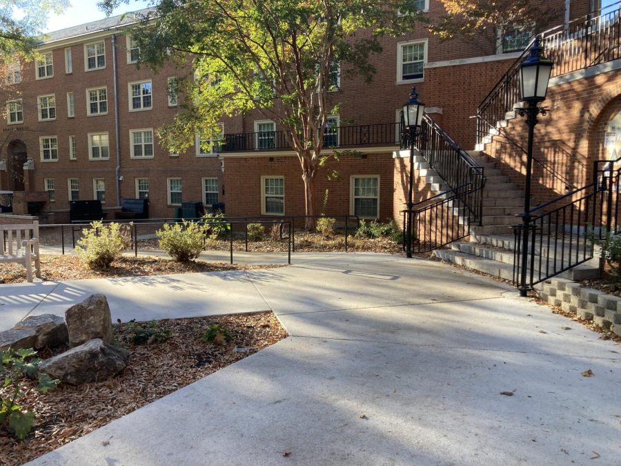The Reynolda Campus is inaccessible for those with disabilities or injuries, writes Isabella Romine.