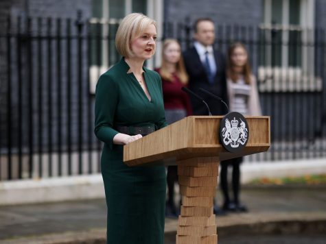 Liz Truss announces her resignation outside No. 10 Downing Street, the residence of the British Prime Minister.