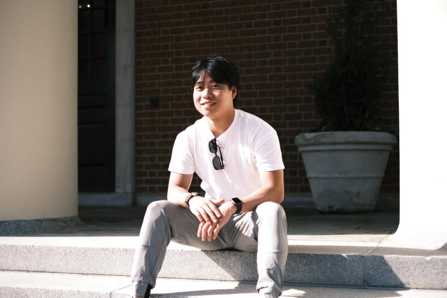 Bruce Song is an accounting and computer science major from Shanghai, China.