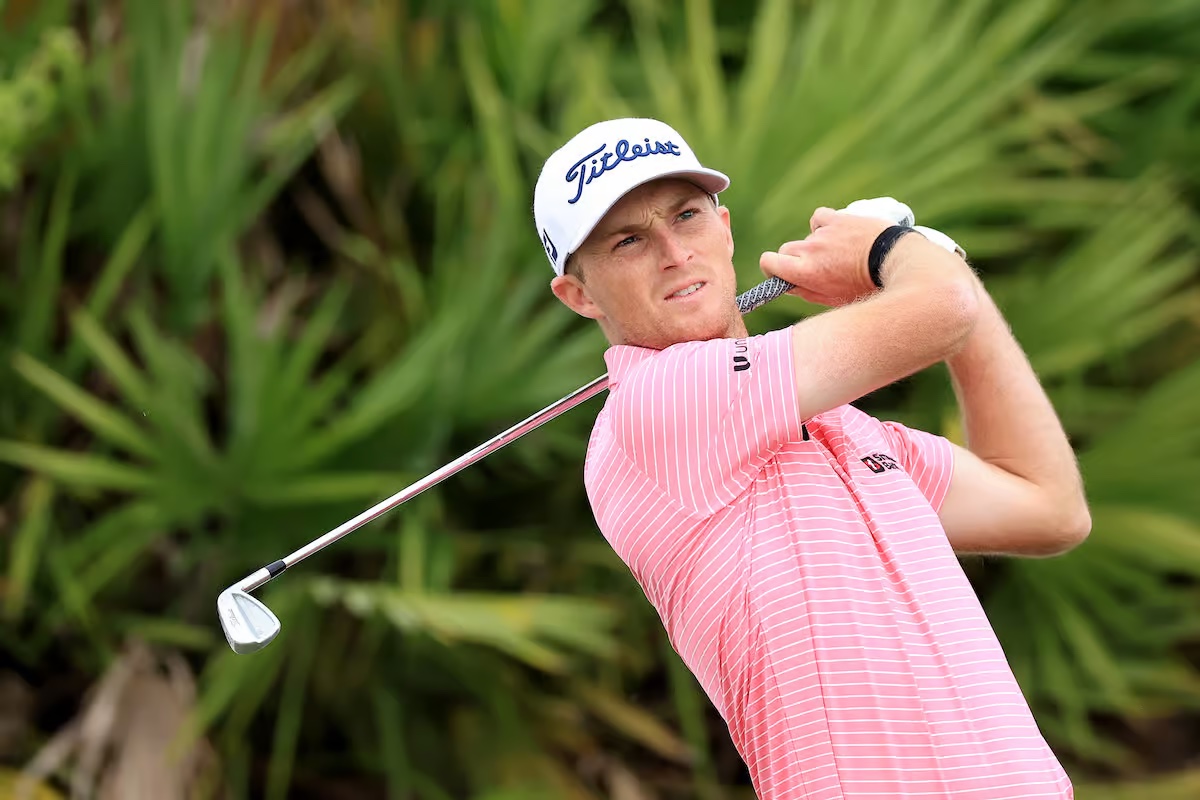Will Zalatoris looks on as his ball flies through the air. (Courtesy of Dvaid Cannon/Getty Images)