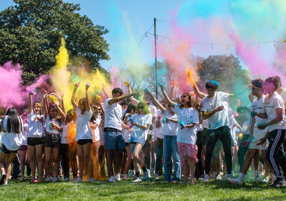 On+Saturday%2C+March+30%2C+2024%2C+the+Hindu+Student+Association+%28HSA%29+and+the+South+Asian+Student+Association+%28SASA%29+hosted+a+Holi+spring+festival+of+colors+celebration+on+Manchester+Plaza.+The+event+began+with+offerings+of+food+and+a+variety+of+performances%2C+followed+by+the+first+colors+being+thrown+into+the+air+by+all.