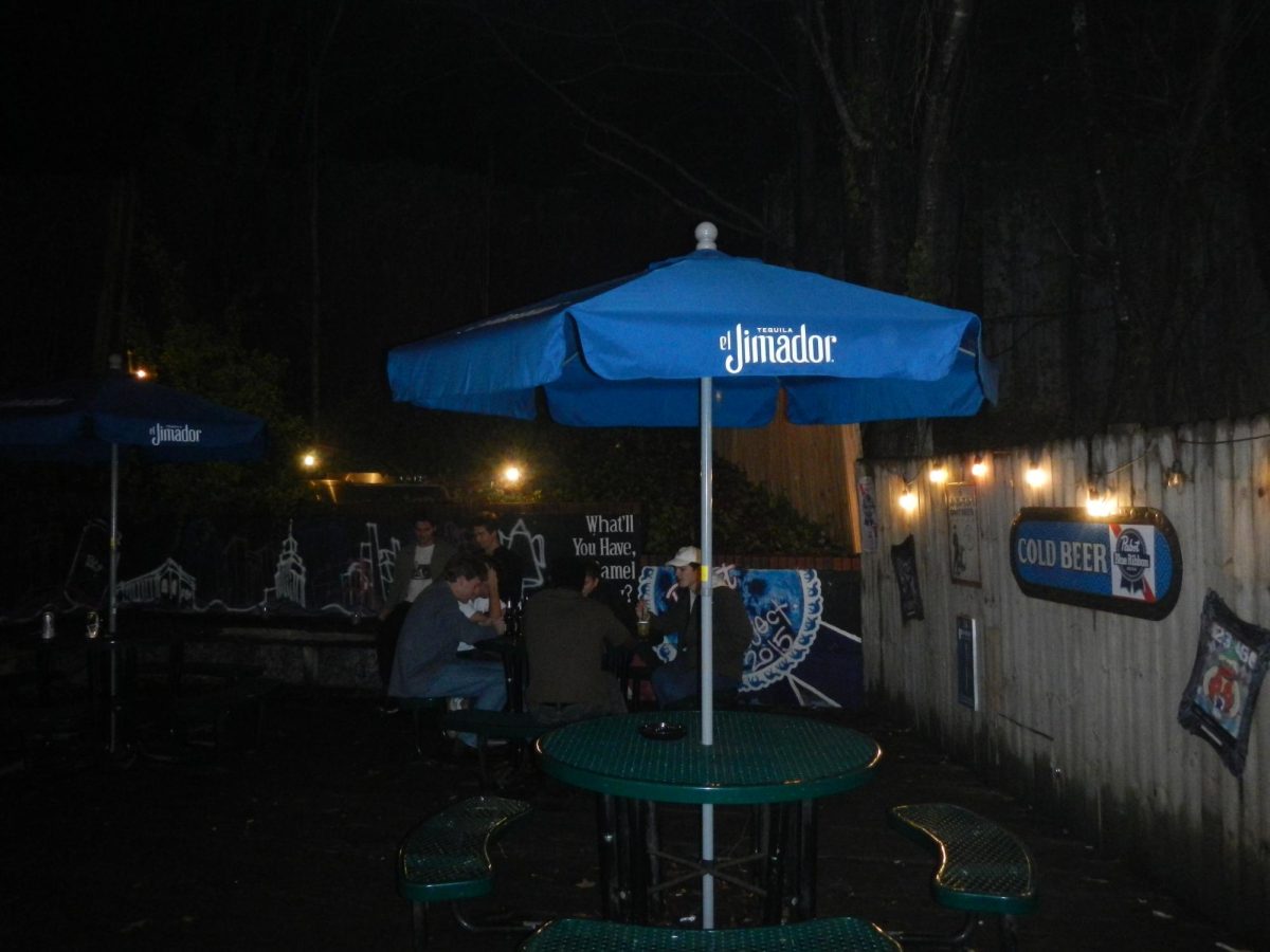 Wake Forest students socializing at Burke Street Pub in downtown Winston-Salem. (Courtesy of Julia Monteiro)