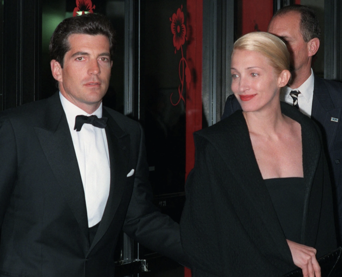 Carolyn Bessette Kennedy, an iconic figure of the 90s, can teach us a lot about style and being ourselves.(Courtesy of the Associated Press)
